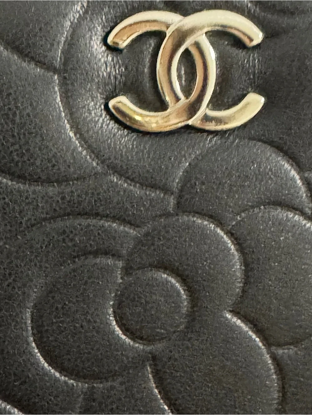 Chanel camellia Black Zip-Around Wallet - Sleek Everyday Organizer